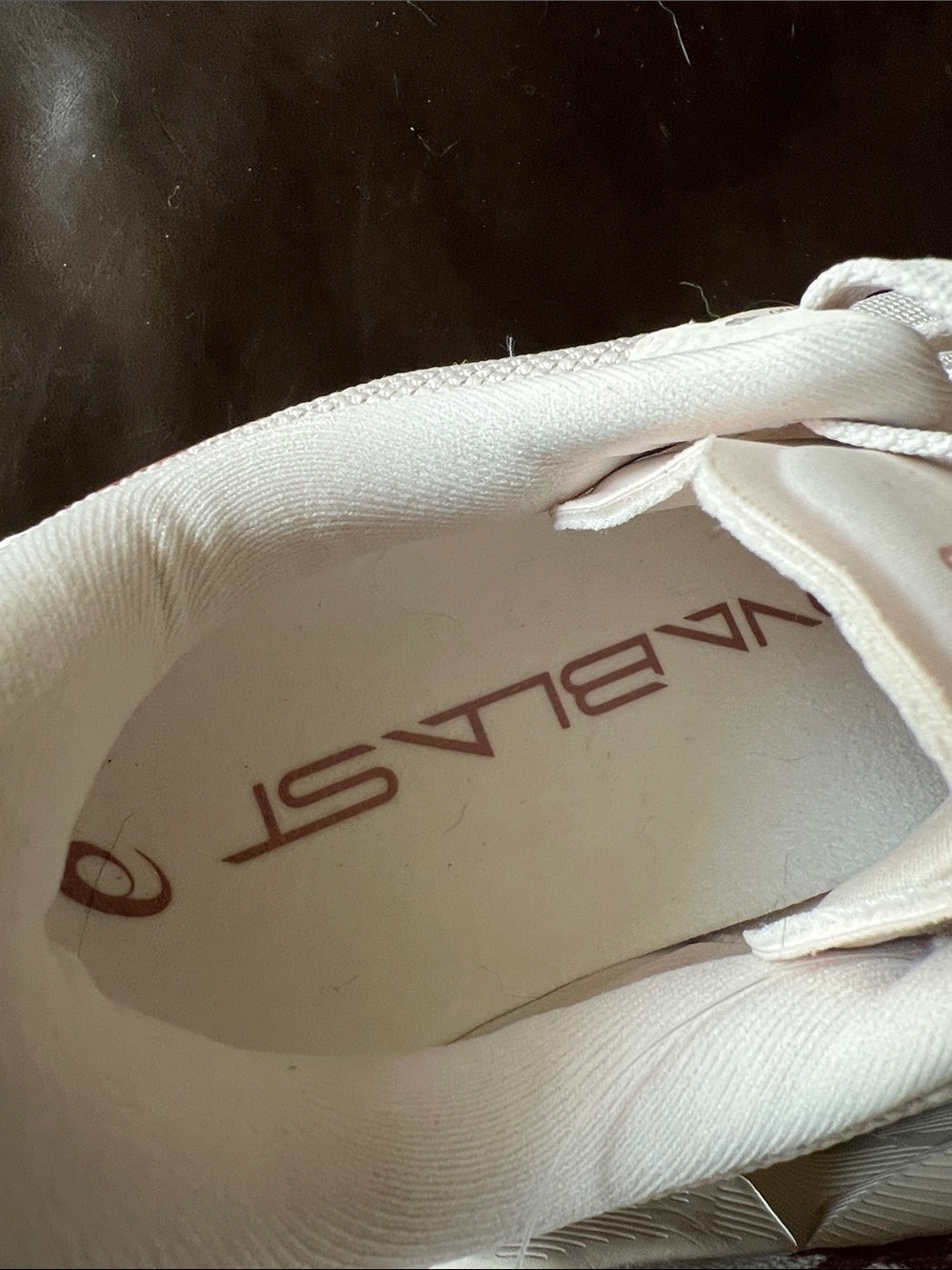 ASICS - Picture 4 of 6